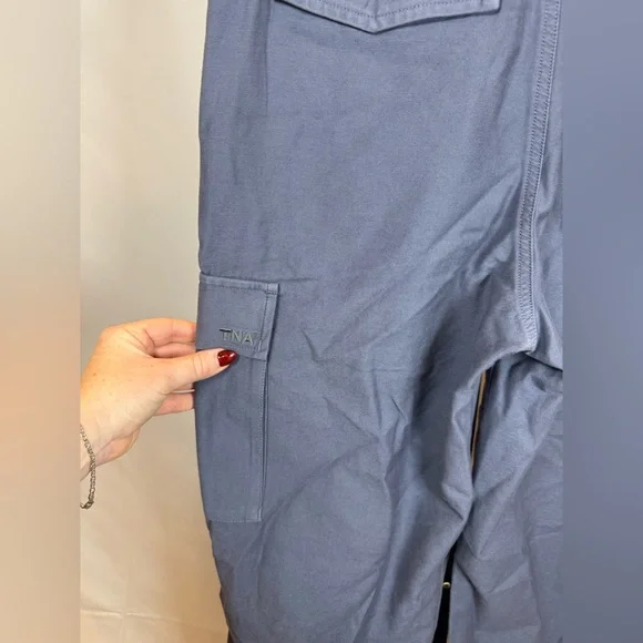 Aritzia TNA Supply Cargo Pants – GD Vintage Navy, Size 6 | NWT - Picture 9 of 13